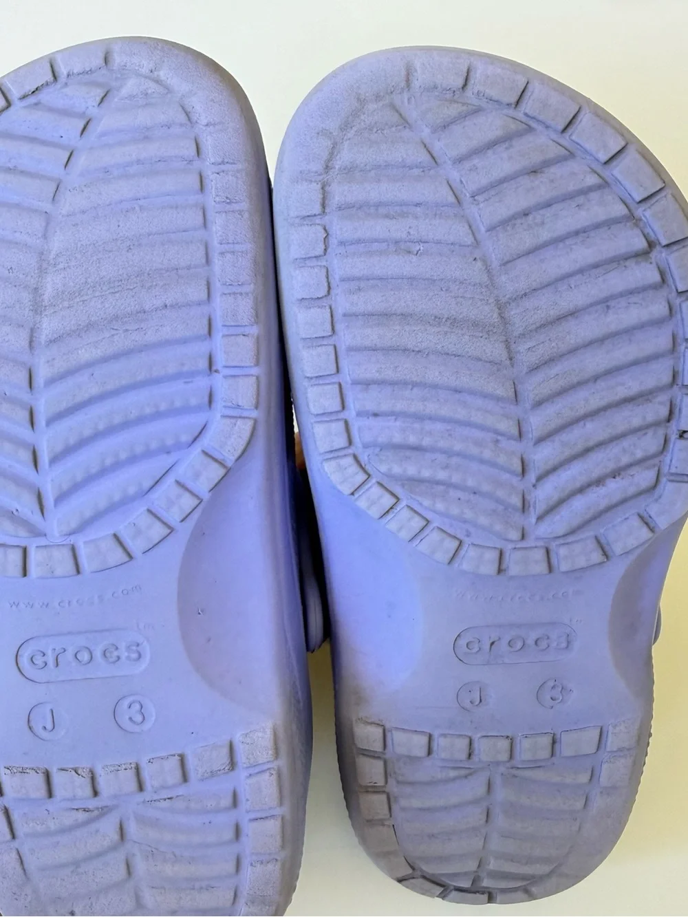 Crocs Girls Kids' Clogs size J3 Lavender Purple with Kuromi Jibbitz Charms